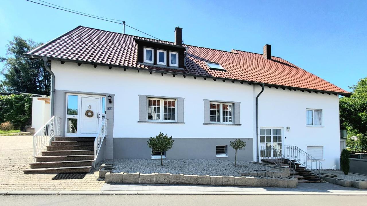 Schicke Komfortwohnung Zum Wohlfuehlen Merchweiler Extérieur photo